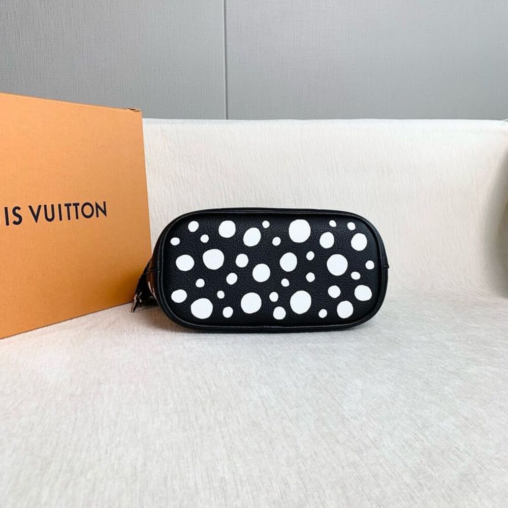 Louis Vuitton Women Pre-Loved Bag Brand New Condition - Picture 5 of 8